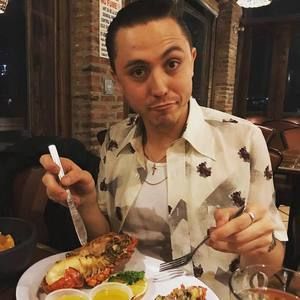 Meet your Posher, Joe